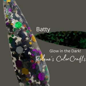 Halloween Bat Design Glow Dip Powder for Colorful Nails  Holographic Acrylic Dipping Powder