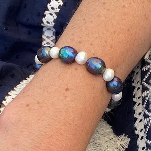 Armband aus Süßwasserperlen, Perlenarmband aus blauen und weissen natürlichen Perlen Stretcharmband Statement Armband aus Naturperlen