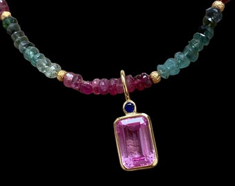 Halskette bunte Turmalin Steine, Halskette mit Anhänger rosa Turmalin und blau Saphir Halskette Natursteine Halskette Sommer, Geschenk Frau