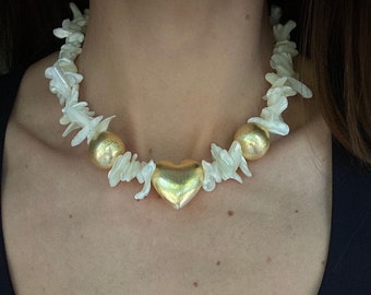 Grosse massive weisse Halskette Muscheln mit Herzanhänger und Anhänger Kugel gold für Strand Boho Style Geschenk Ehefrau Geschenk Muttertag