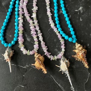 Boho Halskette mit Muschel & Kunzit – Sommerliche Perlenkette – Pastell Schmuck Damen – Geschenk für sie Kette Strand Festival Halskette