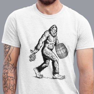 Bigfoot Beer Shirt, Cool Beer TShirt, Sasquatch Drinking Tee, Vintage Alcohol Hilarious Gift, Yeti Graphic Novelty Shirts, Funny Bar Pub tee