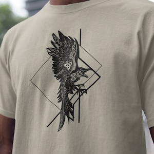 Viking Crow Tee, ODIN RAVEN shirt, Unisex Graphic Tee, Valhalla Tee, Scandinavische Mythologie Gift, Nordic Raven T-shirt, Pagan Tshirt