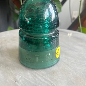 Blauer Glas Isolator