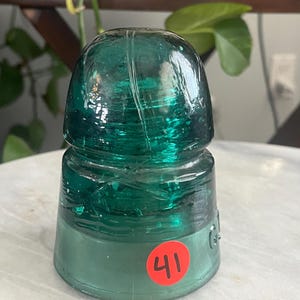 Blauer Glas Isolator