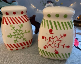 Giftcraft Salz- und Pfefferstreuer Schneeflocken