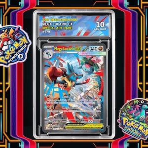 Può includere: Una carta Pokémon valutata con Mega Lucario EX, una speciale carta rara dell'arte del set Mega Evolution 2025. La carta è valutata 10 Gem Mint e mostra un'illustrazione colorata di Lucario e Venusaur. La carta è racchiusa in un supporto protettivo.
