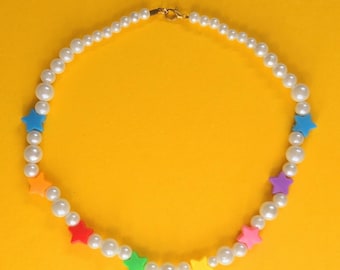 Ketting met regenboogster en parelkralen | Y2K Kawaii-sieraden | Handgemaakte ketting in jaren 90-stijl | Festivalsieradencadeau