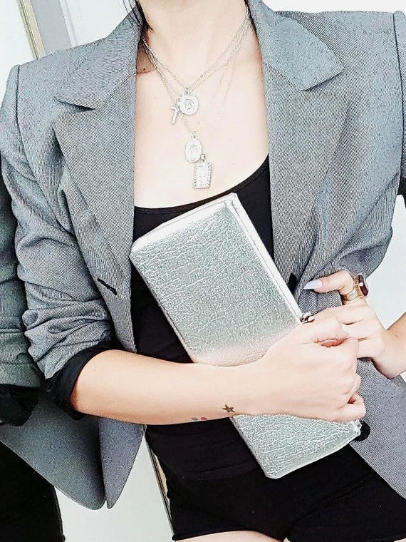 60's Silver Lamé Kisslock Clutch - image 1