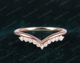 Vintage Diamond wedding band Delicate curved wedding band Rose gold moissanite matching band Stacking Band Unique Anniversary ring