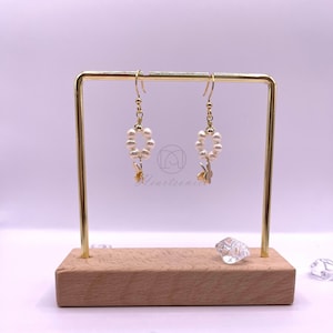 Round pearl handing with 18k gold butterfly.Fresh waterPearl Earrings .Butterfly Pearl Drop Earrings. Gifts for Women