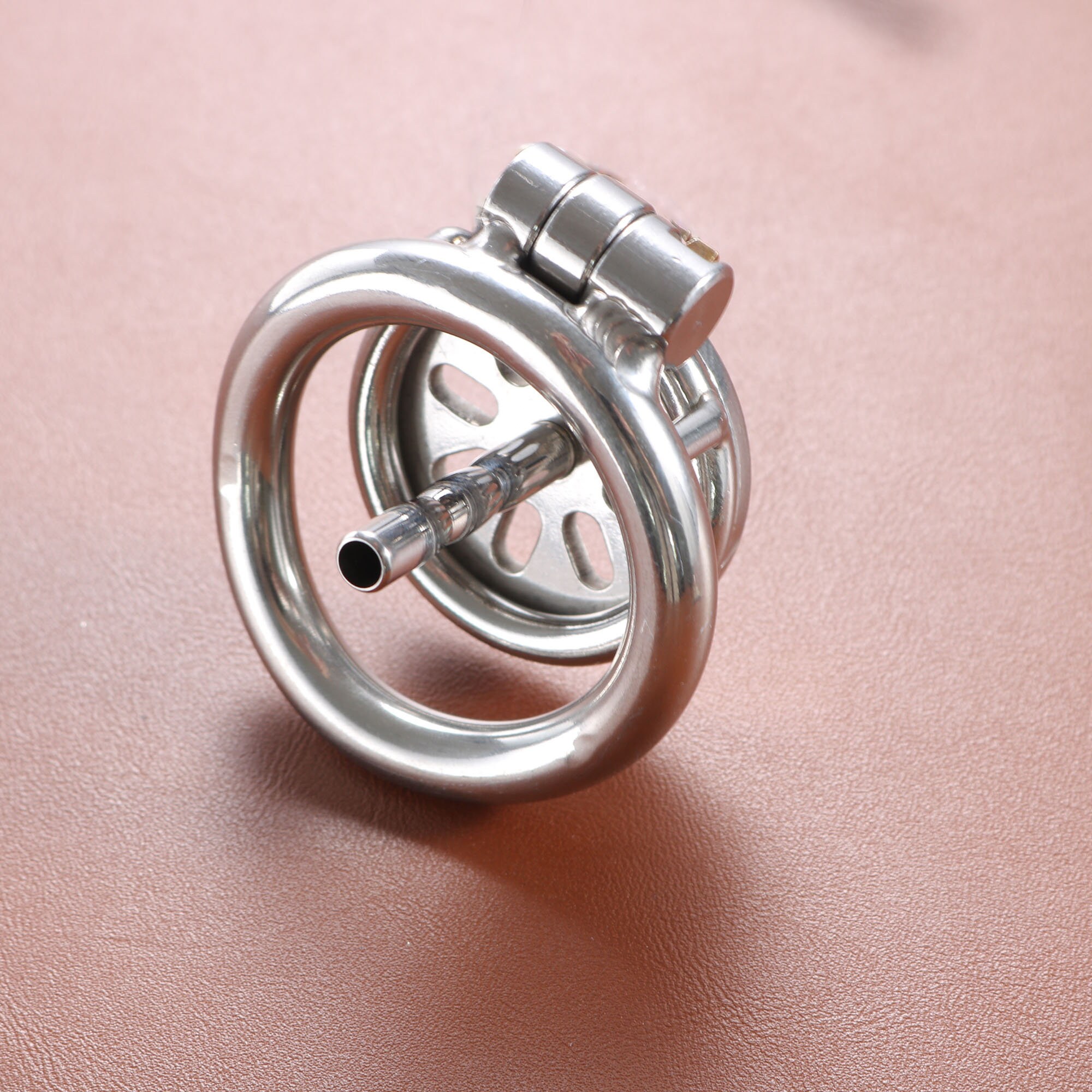 Mannelijke Trompet Buis Kuisheidsgordel Schroef Lock Ring foto
