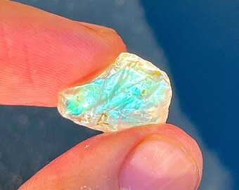 Rare Andesine Moonstone, Blue Multi-Fire Gemstone, 9.15 Carat Madagascar Rough