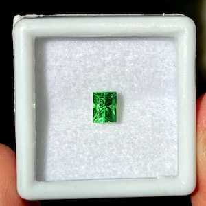 0.85 Carat Natural Tsavorite Garnet | 5x3.85 mm Vivid Green Loose Gemstone | Precision Cut Rectangular Radiant Step Cut from Tanzania