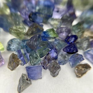 Natural Tanzanite Rough Unheated Multi Color Small Chunks Facet Grade Untreated Zoisite, Tanzanite Lot, Jewelry Grade image 2