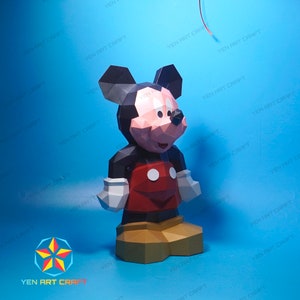 Mickey Mouse Papercraft PDF pour imprimante, modèle SVG pour projets Cricut, Cameo4 - Low poly Mickey Mouse papier modèle, puzzle 3d svg