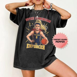 Camiseta unisex de Sophie Cunningham con diseño de dibujos animados, colores cómodos, camiseta vintage de baloncesto de Indiana para mujer, camiseta para el día del partido, para ella, para fan.