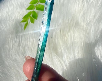 Lama di vivianite verde brillante e blu, campione minerale grezzo / campione di cristallo di vivianite gemma 2g