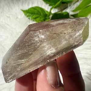 HIGHLY FLASHY Brazilian Rutile Quartz Freeform / Lustrous Rutile Quartz Crystal Free Form from Brazil 55g