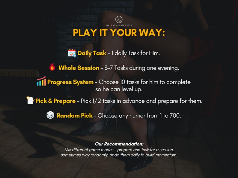 Puede incluir: Una tarjeta gr&aacute;fica titulada PLAY IT YOUR WAY que enumera cinco modos de juego: Daily Task, Whole Session, Progress System, Pick & Prepare y Random Pick, con iconos para cada uno. El texto incluye instrucciones para la selecci&oacute;n de tareas.