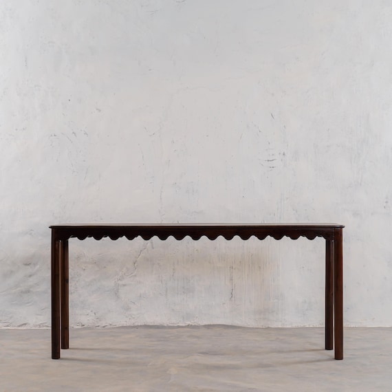 Tarang Console Table: Rustic Brown Scalloped Entryway Table