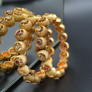 Openable Kundan Kada - Pair