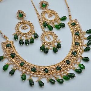 Emerald Green Polki Kundan Necklace Set/Maang Tikka Set/Kundan Necklace Set/Polki Necklace Set/Gold Choker Necklace Set/Indian Necklace Set