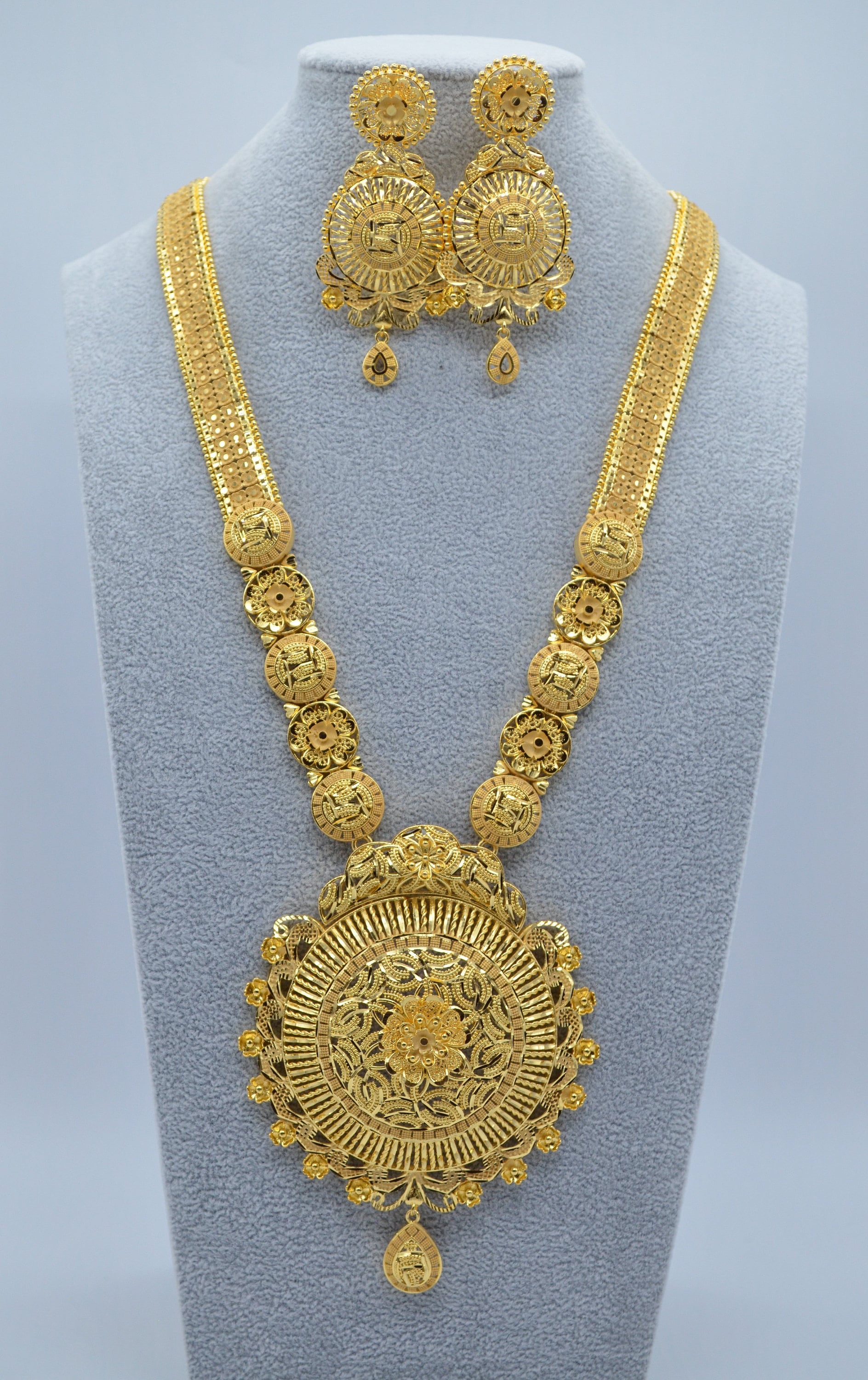 Gold jewellery hotsell long haar