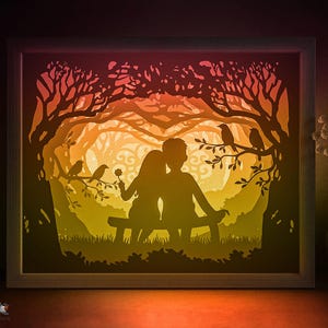Liebe Garten Schattenbox SVG-Vorlage, Junge und Mädchen Papierschnitt Lightbox Cricut SVG, 3D-Schichtung Papierschnitt Lightbox DXF Papercraft