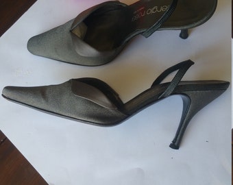 Sergio Rossi. Grey grosgrain silk stiletto slingbacks.  Collar shape detail in paler grey satin. Size 37.  Used once.  Perfect condition.