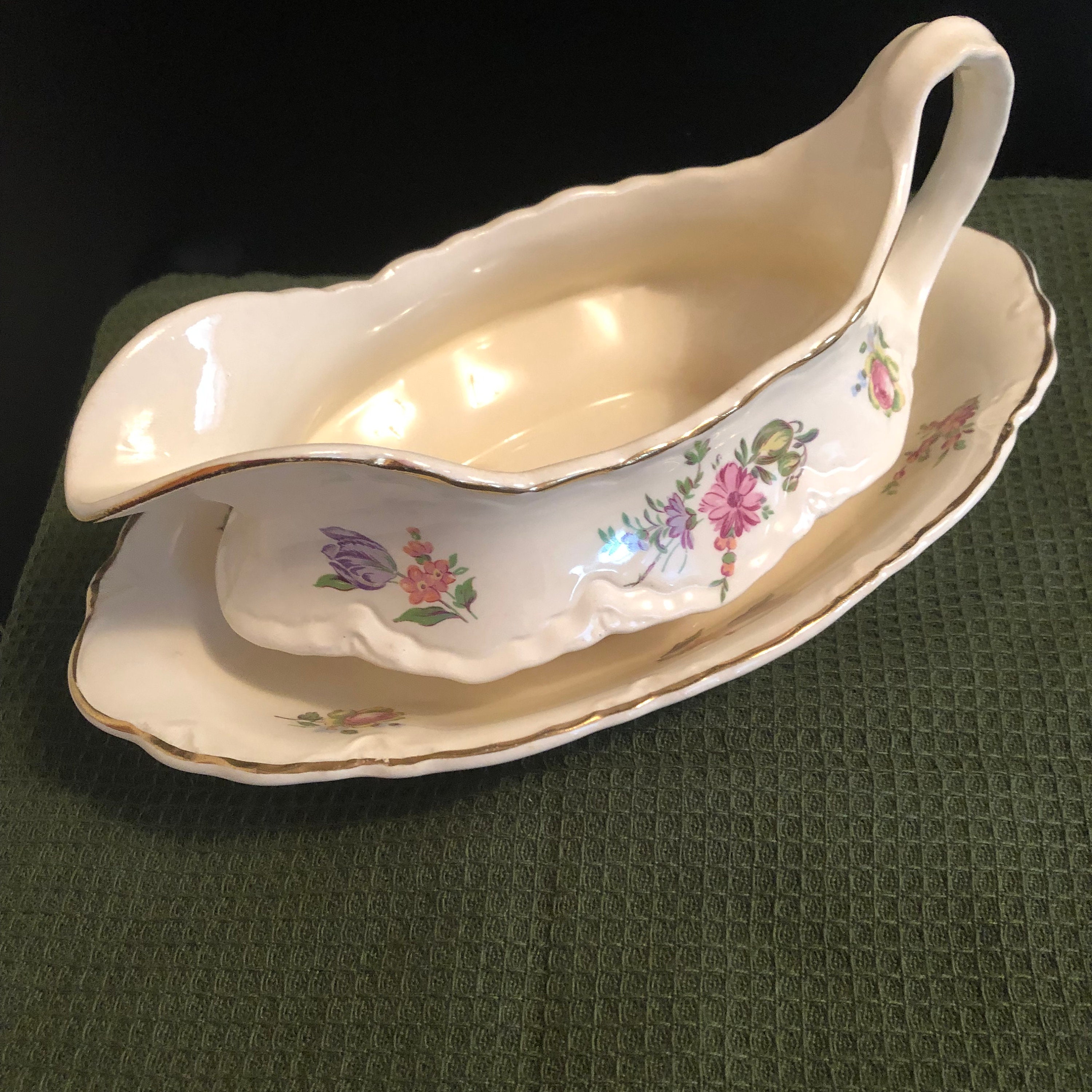 Homer laughlin gravy boat online