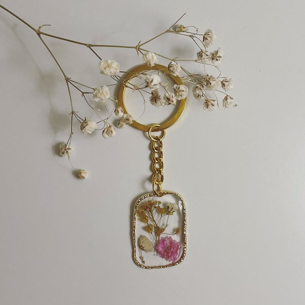 Flower pendant gold | various dried flower keychains | real pressed flowers | gift for best friend, mother, maid of honour