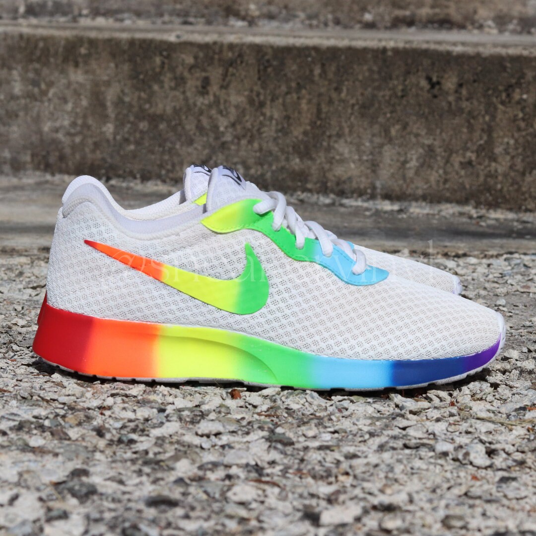 Girls nike deals tanjun tie dye