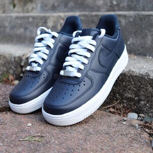 navy blue nike air force