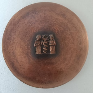 Art Deco Ungheria Budapest Tevan Margit Adam Eve Paradise piatto da muro martellato a mano