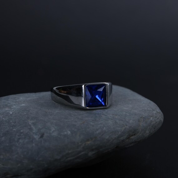 Minimalist Blue Sapphire Stainless Steel Ring Jewelry  display picture 3