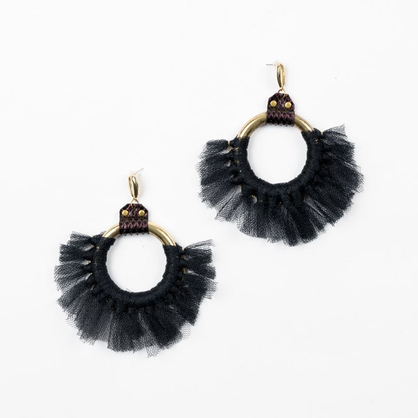 Boucles d'oreilles oversize recyclées, bijoux ethiques, boucles d'oreille laiton et tulle, boucles tulle noires, boucles d'oreilles BALLET