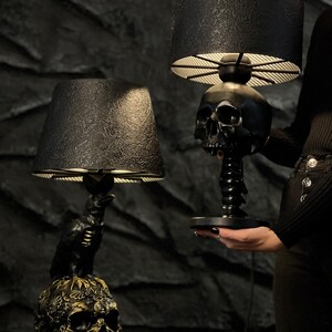 Skull Raven Table Lamp: Gothic Home Decor