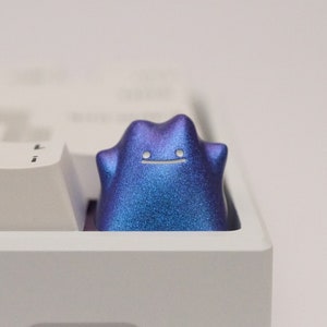 Space Blue Blob Artisan Resin Keycap: Colorshift Fanart