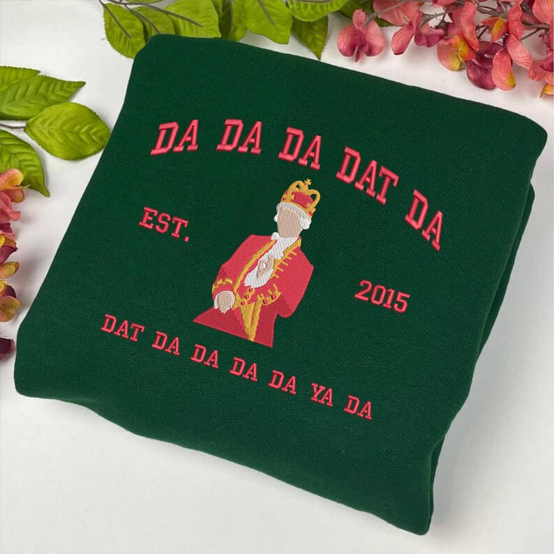 Embroidered King George Hamilton Musical Sweatshirt, Da Da Da Dat Da ...