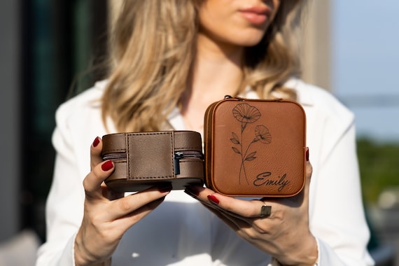Custom Birth Flower Jewelry Travel Box, Personalized Jewelry Travel Case, Birth Month Flower Gift, Vegan Leather Jewelry Travel Case