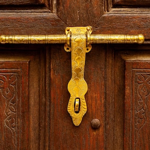 Solid Brass Door Latch – Moroccan Sliding Bolt, Vintage Lock Style, Antique Brass Door Hardware for Decorative & Secure Closures