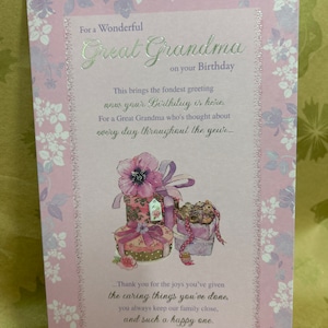 Carte de voeux d'anniversaire de grand-mère
