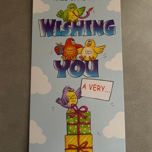 Cartão de felicitações de pássaros engraçados de feliz aniversário