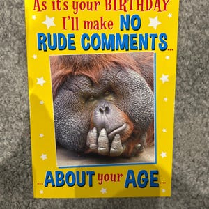 Carte de voeux drôle de joyeux anniversaire singe gorille singe