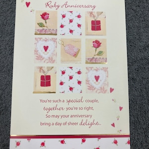 Cartão de felicitações de aniversário de casamento Ruby