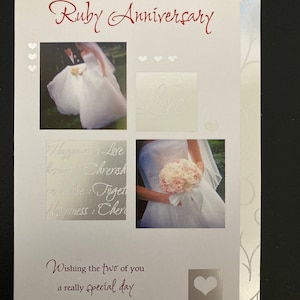 Cartão de felicitações de aniversário de casamento Ruby