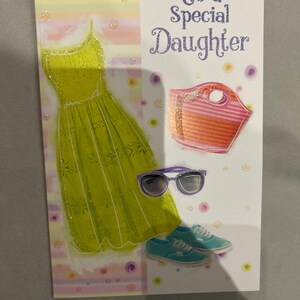 Cartão de felicitações de aniversário para filha