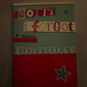Cartão de Feliz Aniversário Atrasado