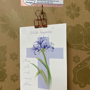 Con La Cartolina D'auguri Di Simpatia
